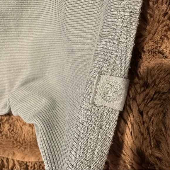 Lululemon-Women's Light Blue Casual Top - Picture 7 of 9